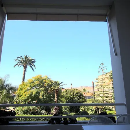 Apartment With Mezzanine Sleeps 4 In Sought After In