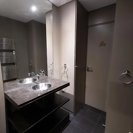 With Mezzanine Sleeps 4 In Sought After In Apartment