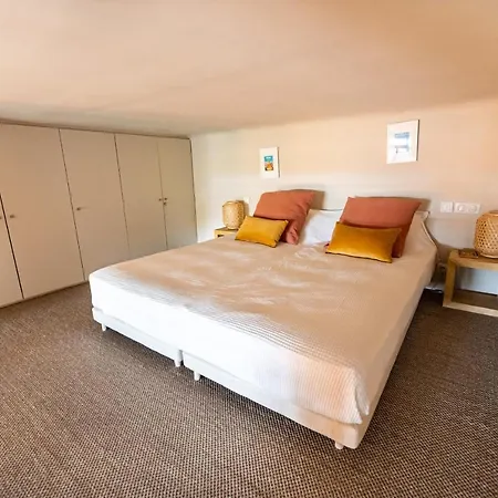 With Mezzanine Sleeps 4 In Sought After In Cannes
